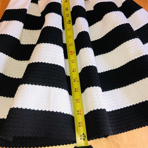 Black & White sweetheart Dress size:Small🖤 - Picture 3 of 8